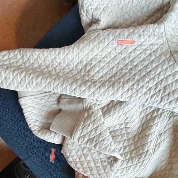 Patagonia Quilted Pullover with Cream and Green Accents - Picture 13 of 15